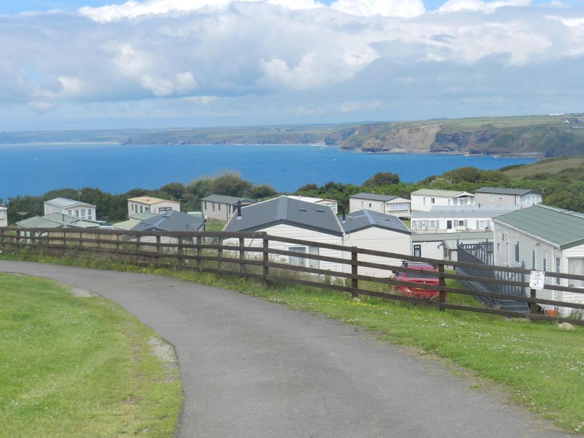 Cwtch Caravans Little Haven Buitenkant foto